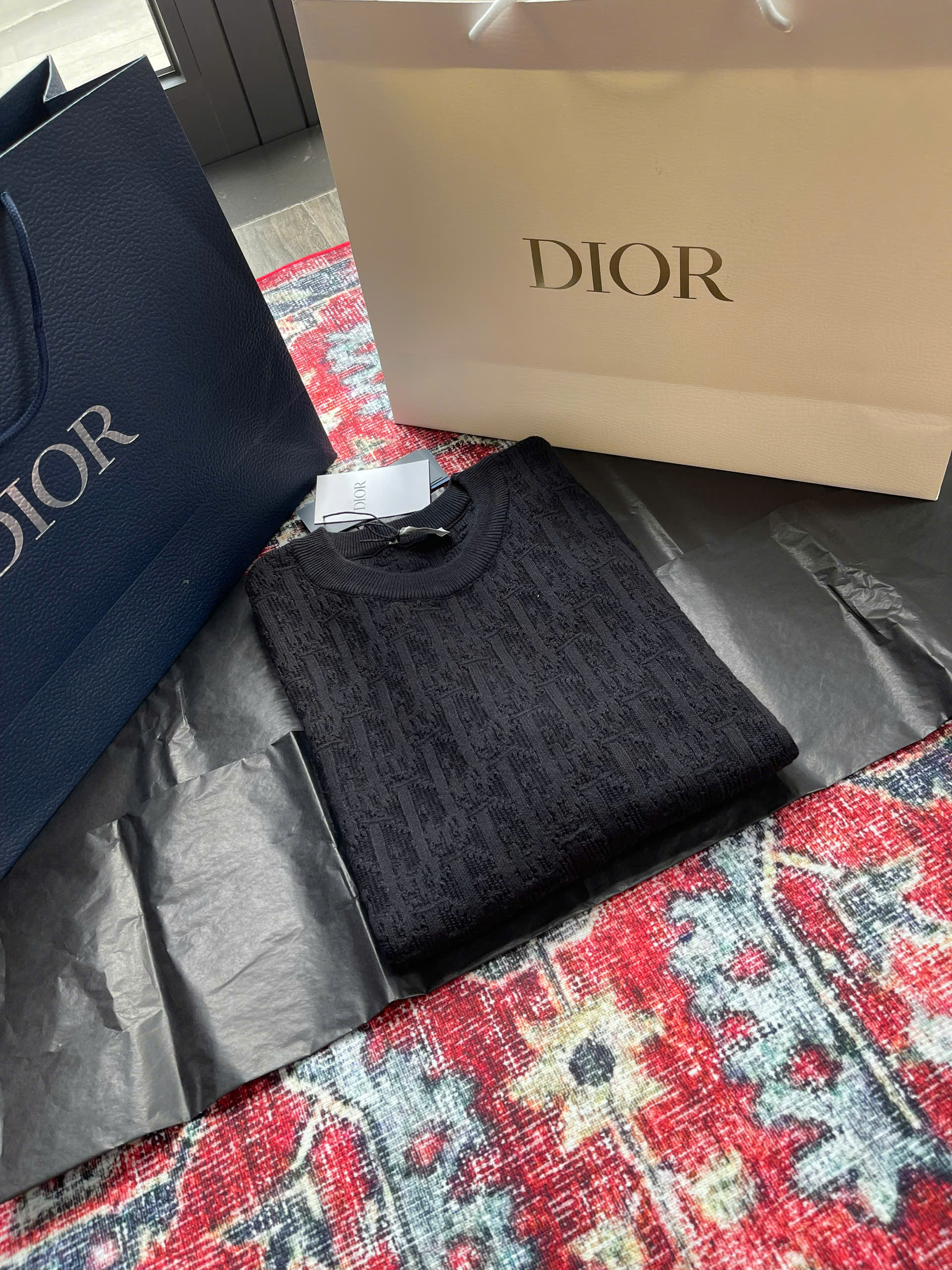 Áo phông T-shirt len Dior CD Đen họa tiết logo chữ full Like Auth on web NV